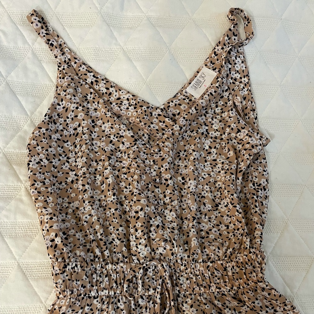 Floral tank